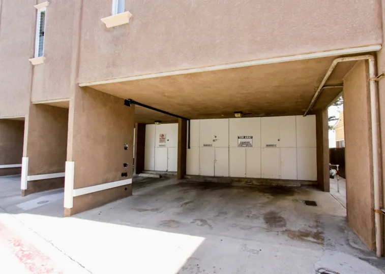 Parking and passage way with lockers in Bayfront Youngson.