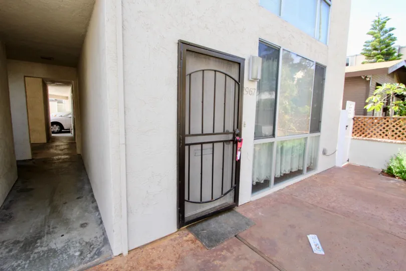 Bonita Grande Community with It's superbly finished apartments in Mission Beach, California