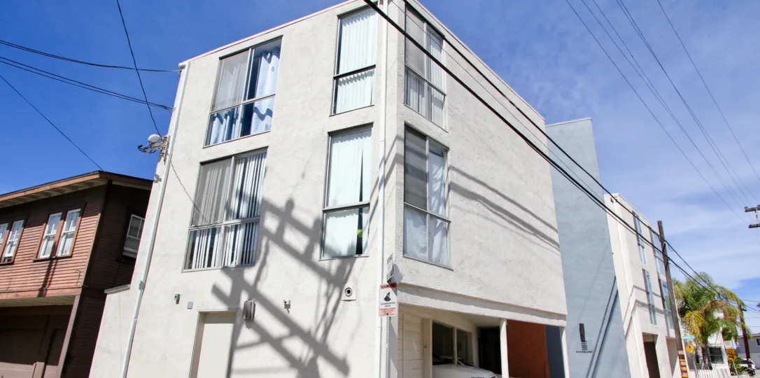 Awesome street top view of the building Bonita Grande