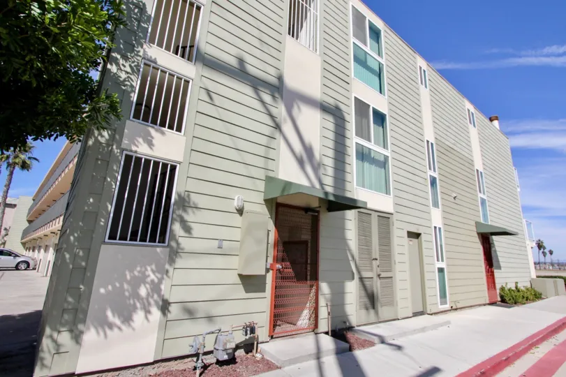 Elegant wood finish of Franklin Shores in Mission Beach, California
