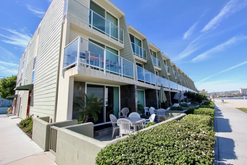 Elegant Millenial Styled Apartment in Frankline Shores, Mission Beach, California