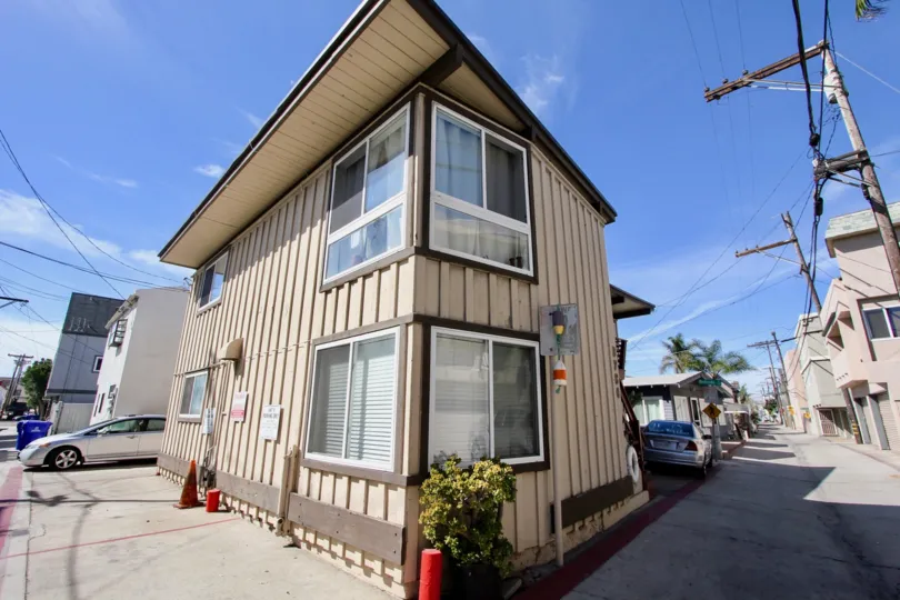 The view from the street of the Mission Beach Bayside residences in Mission Beach, California