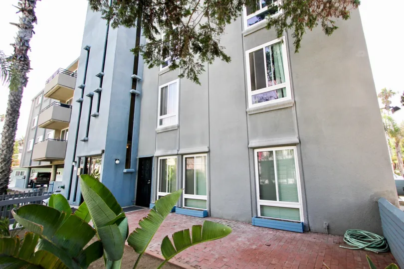 Midday at the Mission Beach Towers, with the sunny exterior