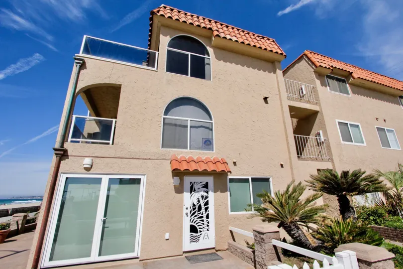 The California coast is at its most attractive by the city of Mission Beach