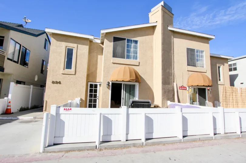A view of a Seaburst home in Mission beach CA on a sunny day.