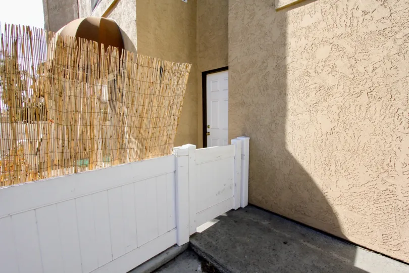 Homes in the Seaburst community i n Mission beach, California enjoy a beach-loving aura