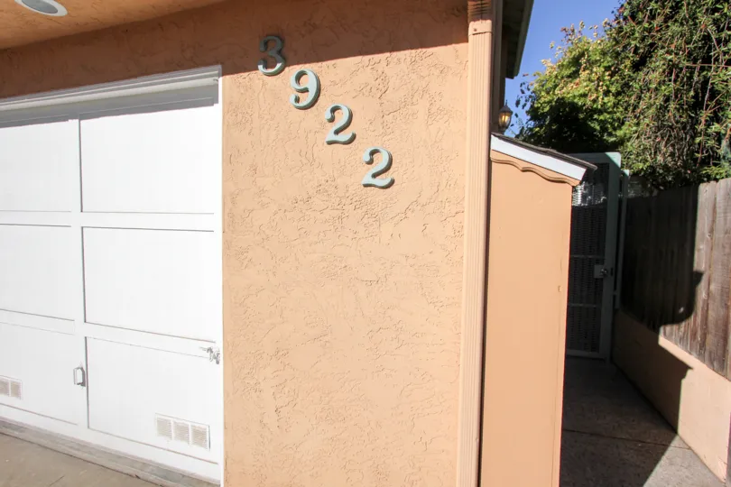 Four digit address on the front of a residential unit inside 3922 Albatross in MIssion Hills CA