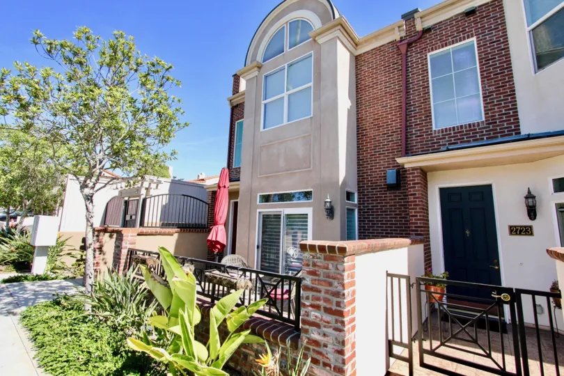 Cambridge Square Mission Hills California on a nice sunny day with plants growing nicely.