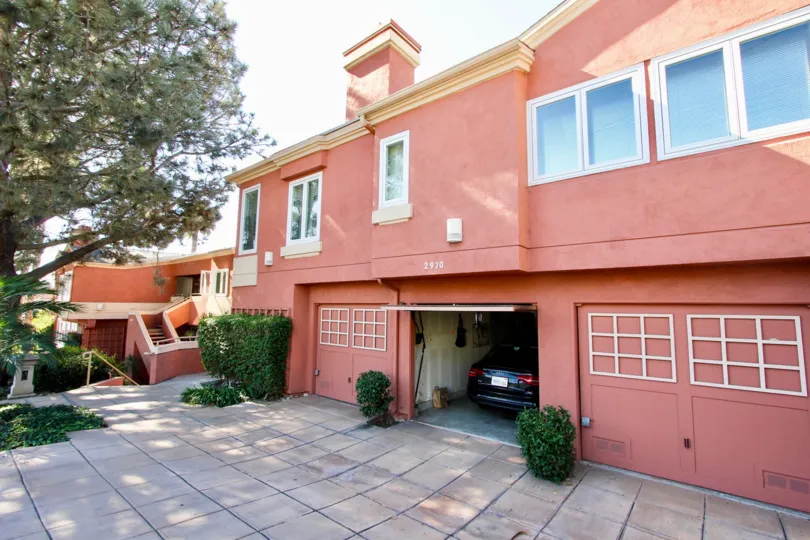 Ample parking and beautiful landscaping at Columbia Crest in Mission Hills, CA