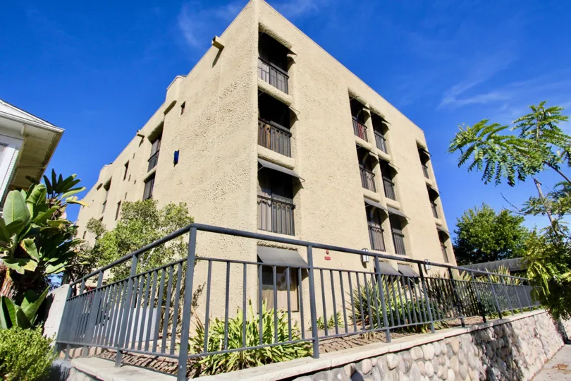 A house in the Cresthill Plaza reminding me off the government offices.