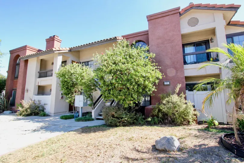 this is a huge house with steps in the middle and a number of balconies for good ventilation