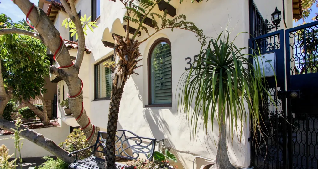 Las Casas De Juan nice house and beautiful garden nice color and out side the tree garden looking so nice