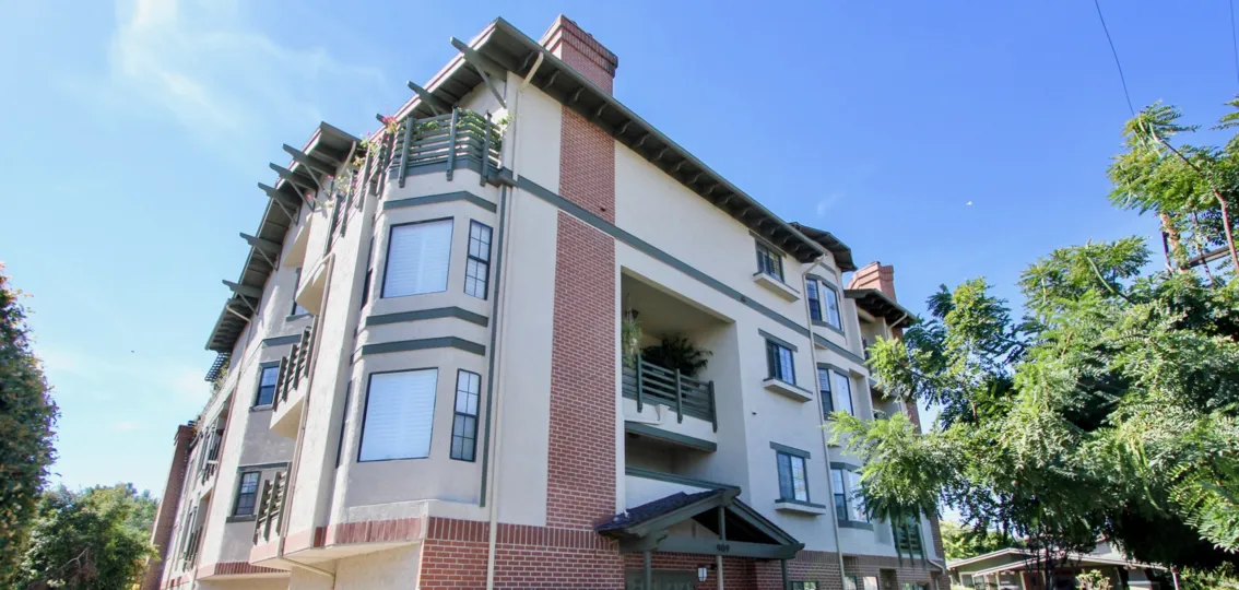 Apartment in the Sutter Canyon has flower pot and plants in the Balcony