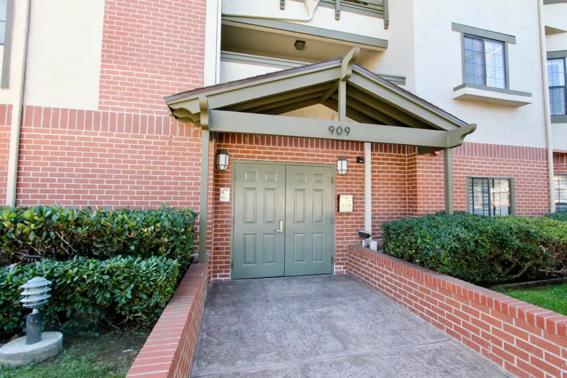 Front door of a house with garden in front in the Sutter Canyon