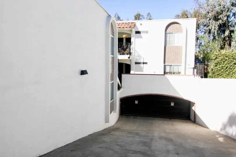 A sunny day in the area of Villa Bahia, Gated entrance, driveway, condo