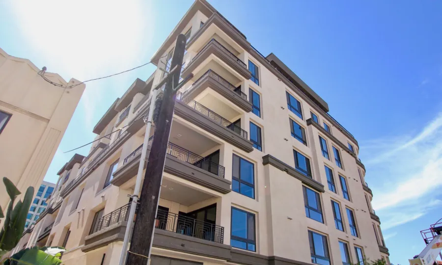 Structure with independent balconies and a nice blue sky at Vue on 5th