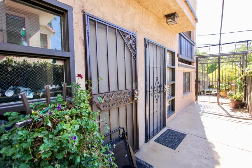 The adorable West Walnut community in Mission Hills California
