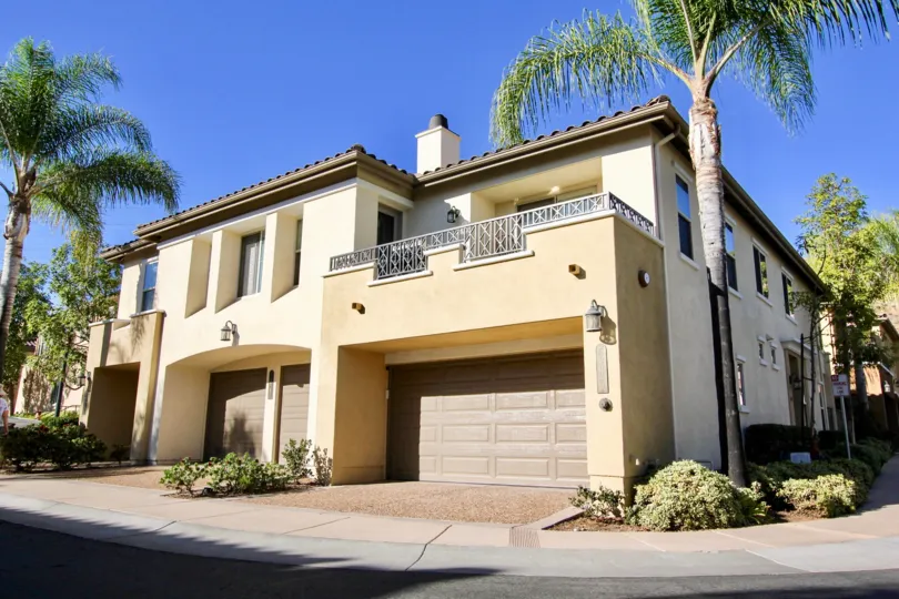 Bungalows at Escala, Mission Valley . California blue sky,trees