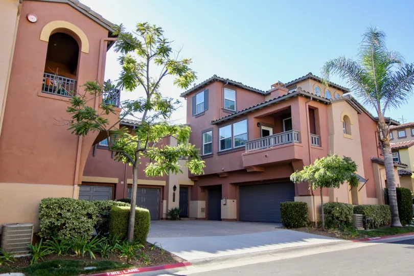 Courtyards at Escala  , Mission Valley ,California,blue sky,trees,glass window
