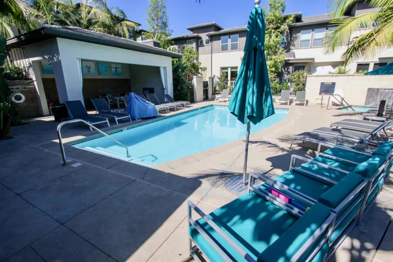 swimming pool and blue sky in Frame and Focus neighborhood of Mission Valley, CA