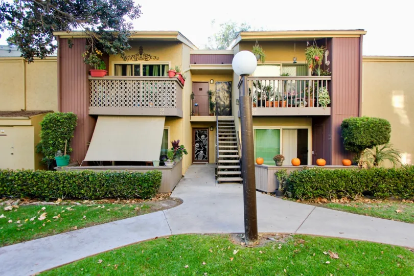 Friars Pointe  , Mission Valley , California,staircase,trimmed bushes