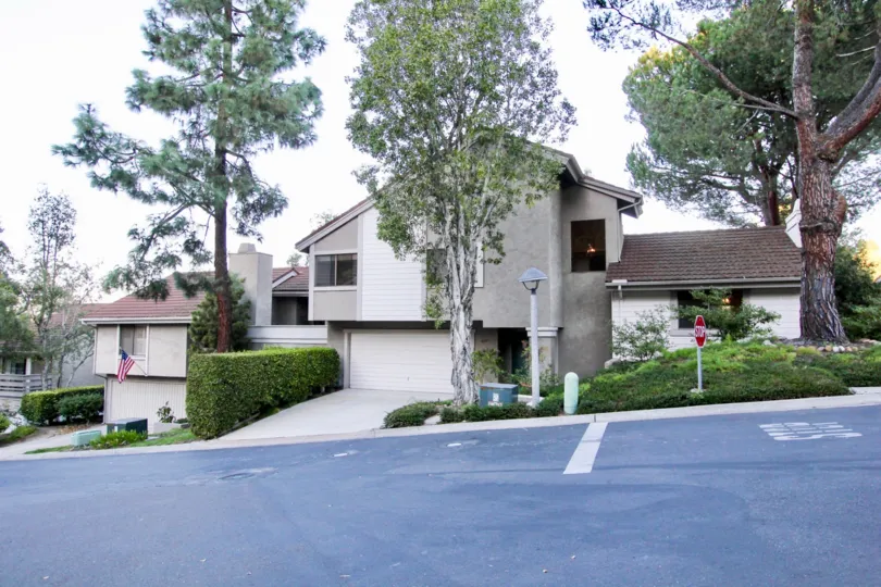 Kensington Park Villas is located less than three miles from Qualcomm and one mile from the 8 and 15 Freeways. The Planned Unit Development is centered around a large pond water feature and the modern architecture of the 145 units is characterized by high