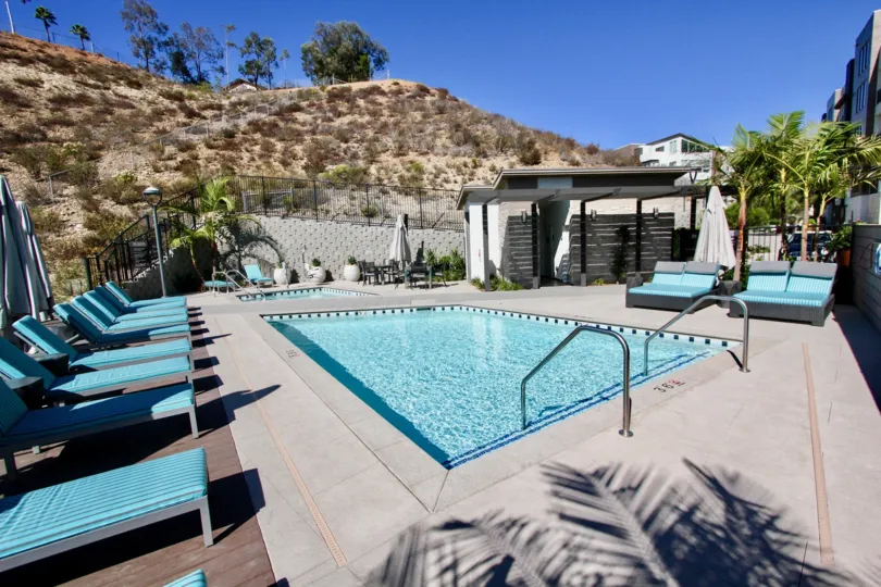 Lucent II  ,Mission Valley   California,swimming pool