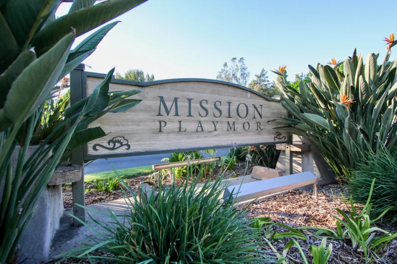 Neat sign of Mission Playmor Mission Valley California