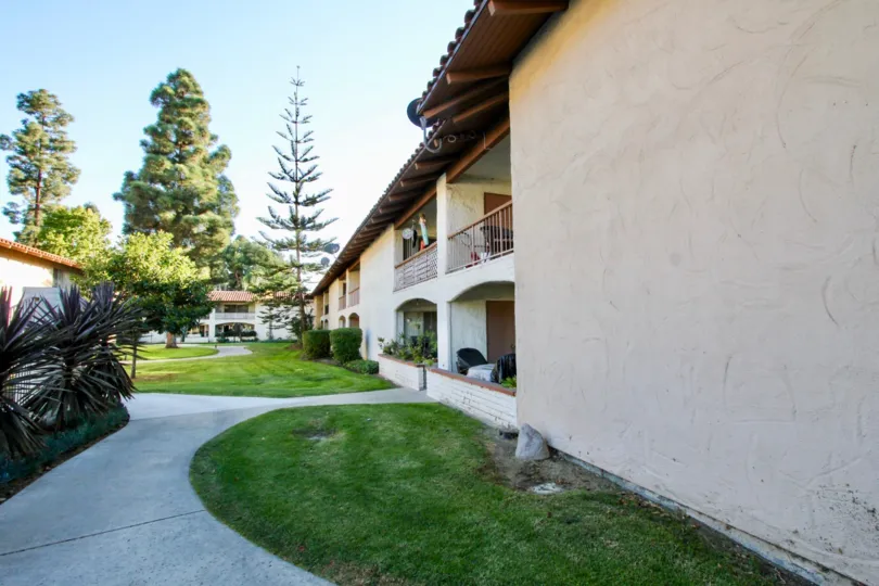 Lovely villa with grass in Mission Plaza from Mission Valley, California