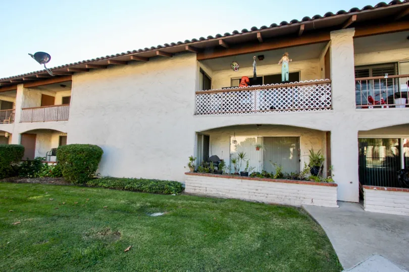 Mission Plaza ,Mission Valley  , California, balcony