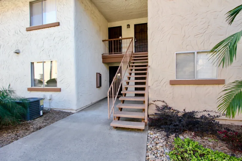 beautiful Mission Valley in the heart of San Diego CA. Our Quality high end fully furnished apartments feature High speed Internet service expanded cable with FREE HBO Fully equiped kitchens including full size appliances Full-sized washer and drier Centr