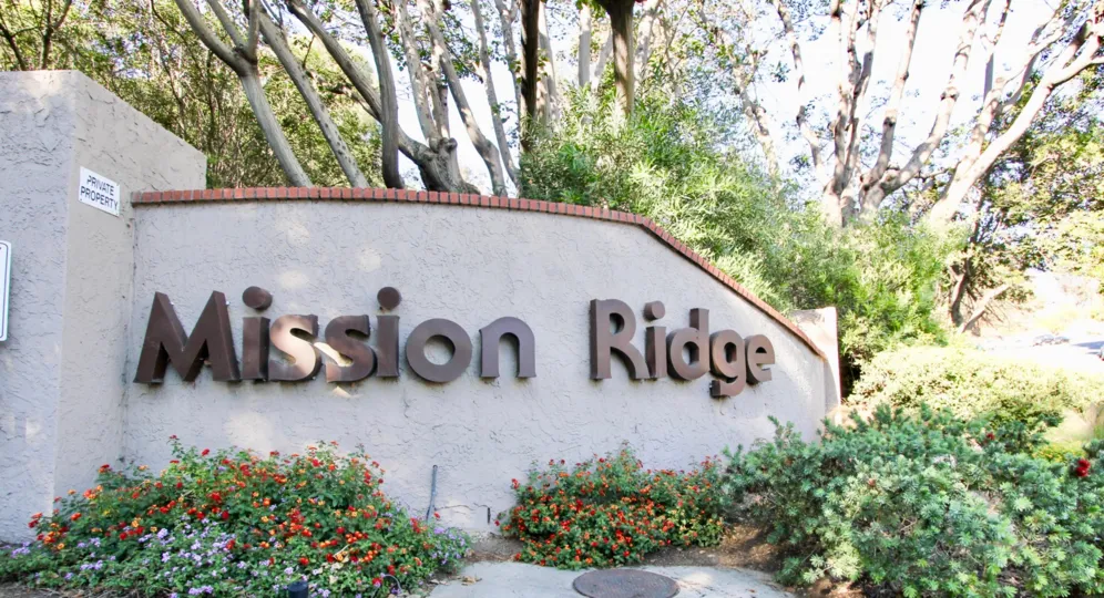 Mission ridge is a private community, located in Mission Valley California. This photo displays the beautiful landscaping.