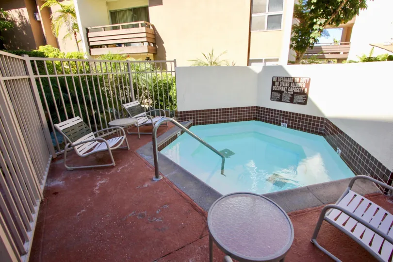 Mission Village in Mission Valley, California has a clean and functioning hot tub for you to wind down in at the end of a long day. Come home to a terrace with lounge chairs and relax.