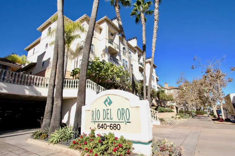 Del Rio Apartment Homes is located in desirable Mission Valley. Enjoy the resort-style pool and spa, yoga studio, dog park and picnic areas. Close to all major freeways, and a short drive to the San Diego Zoo, SeaWorld and Qualcomm Stadium, where the Char