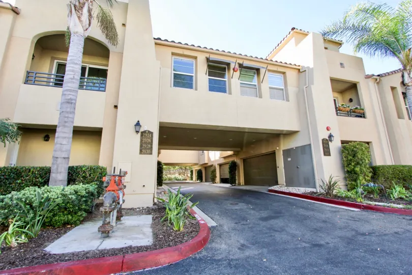 The Terraces at Escala offer the row home lifestyle with 3-story plans consisting of either 2 or 3 bedrooms, with 2. 5 or 3. 5 baths, all with direct access 2-car garages. Prices typically range from the high $300, 000s to the mid $400, 000s.