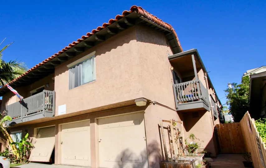 Good sunny day with terrace view of a villa with parking in Cleveland Avenue Candos of Normal Heights