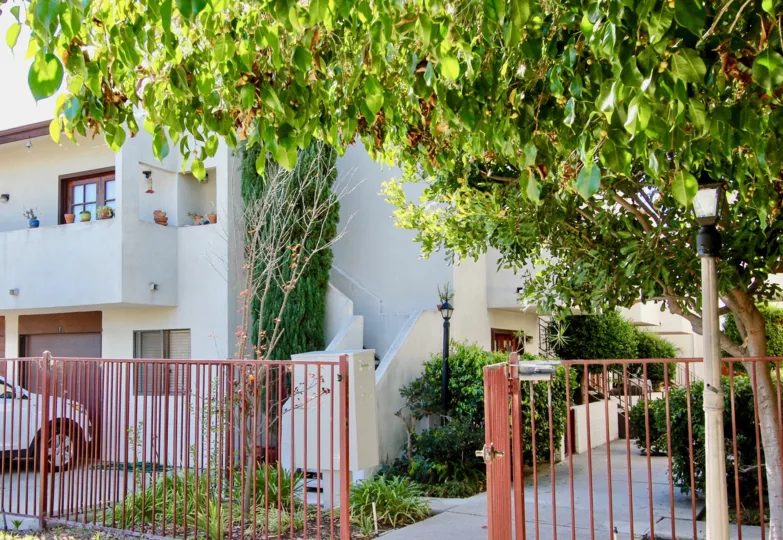 The gate into Felton Park Villas