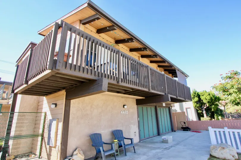 Beautiful condo Fully Gated Community with a beautiful balcony and garage