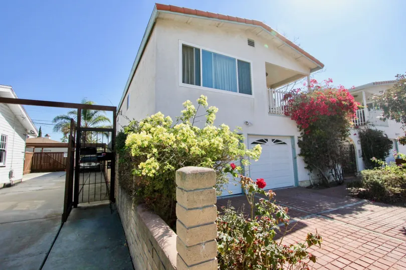 Sunny day bluesky with side terrace garden view in Mission Villas II, Normal Heights, CA
