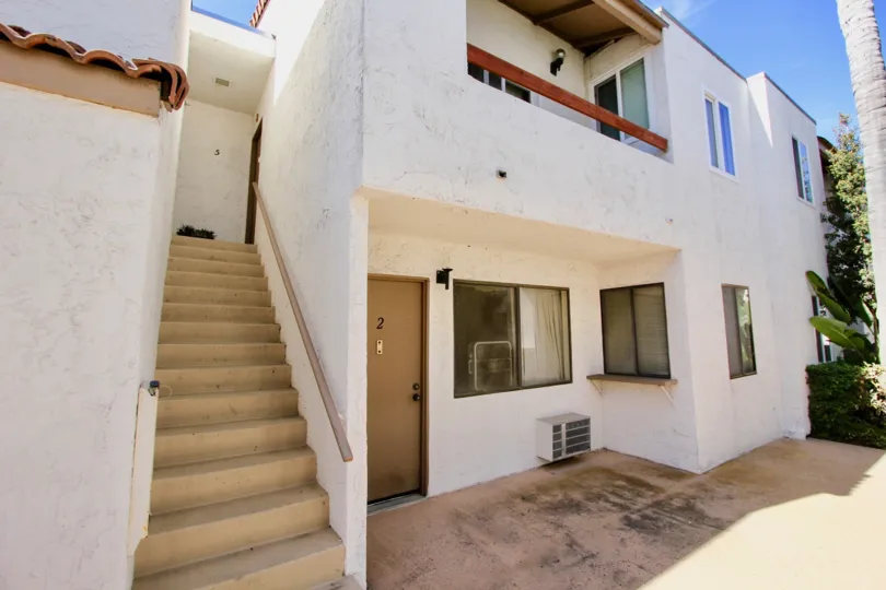 Mission Villas cool residence in Normal Height, California