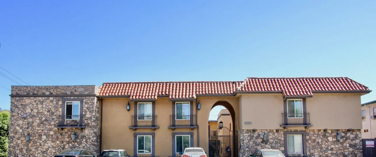 A sunny day at the stone apartments On 34th in Normal Heights