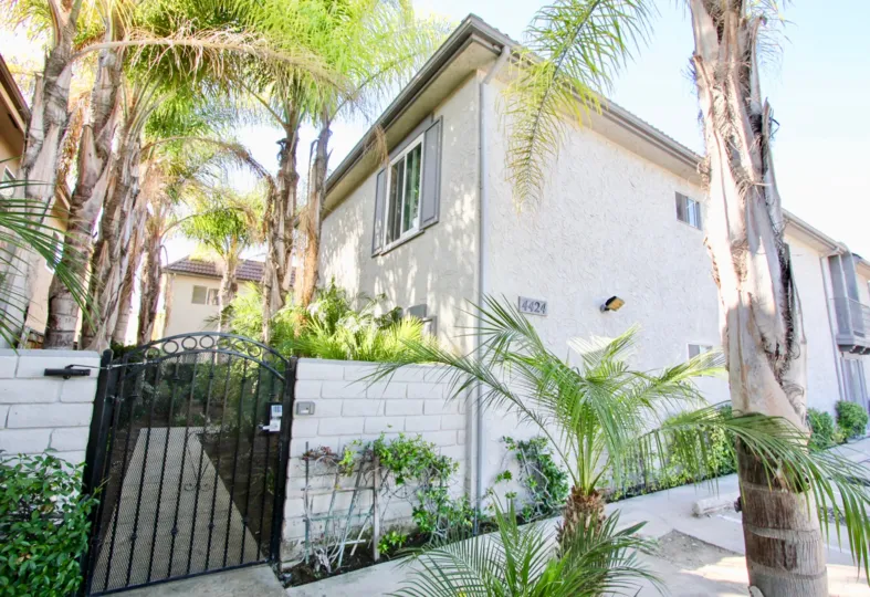 Street view of 4424 parm villas in normal herights california