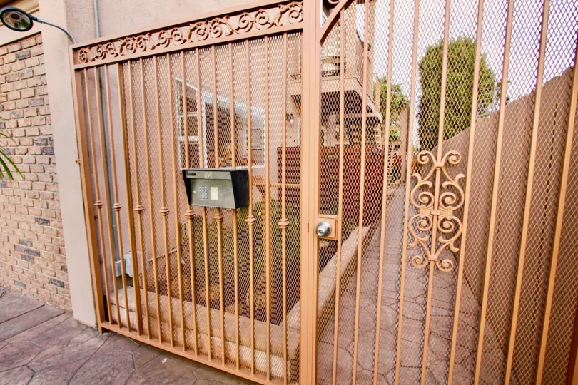 3345 29th St , North Park  ,California,grill gate,beige building