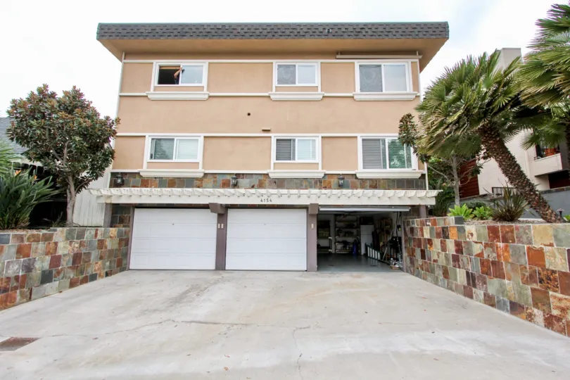 4154 Louisiana St in north park most attractive visitor place with beautiful tree clean way come and enjoy in weekend