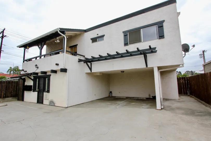 A contemporary house on 4185 Louisiana St in North Park, California