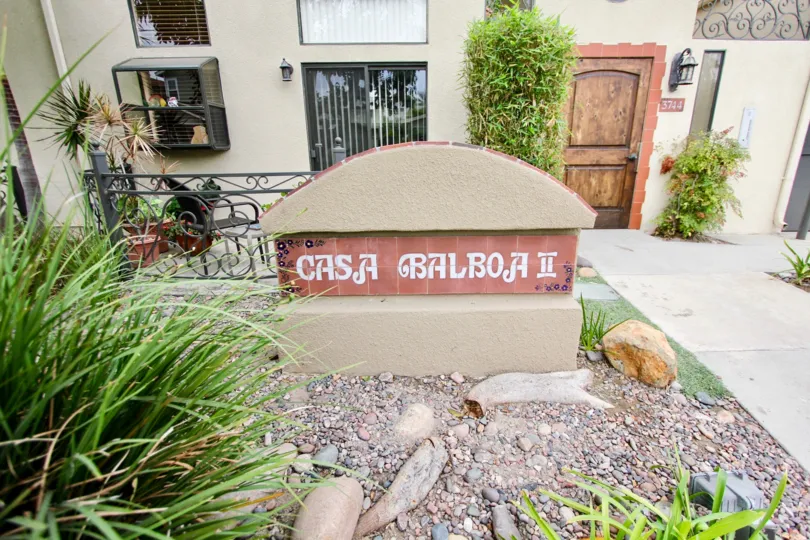 The entrance to Casa Balboa II during a sunny day.