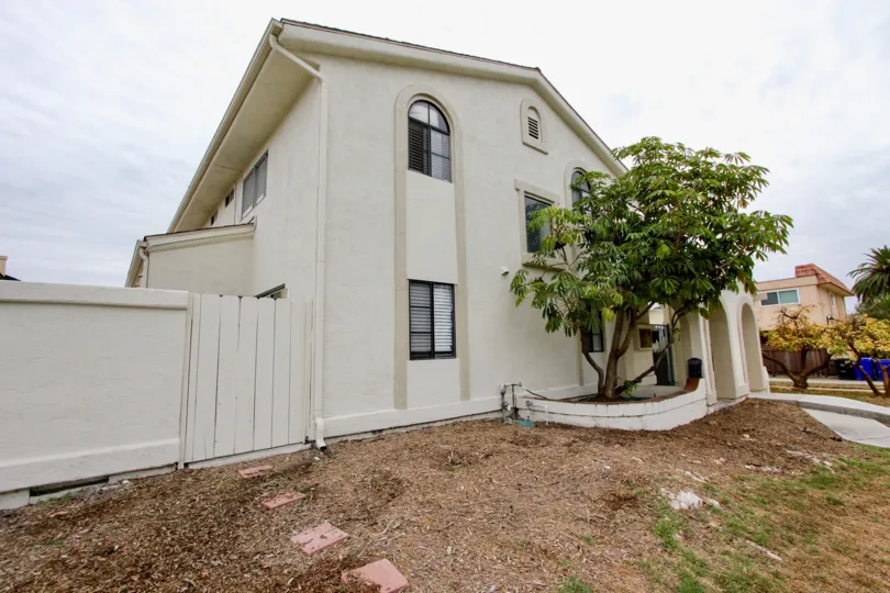 Casa Diego II  ,: North Park  ,: California, tree, white building