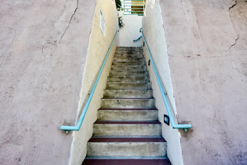 Main ladder of residence with sky-blue hands in the Coral Ridge