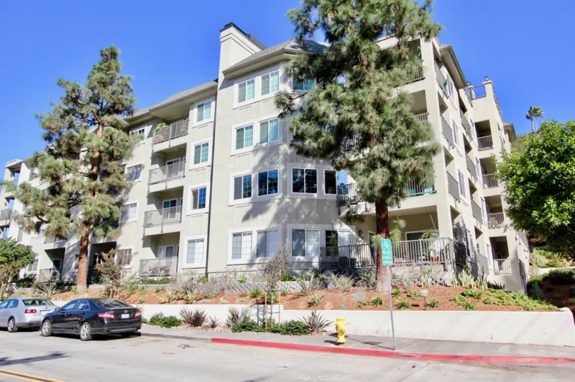 The Coventry Woods condominiums are located just north of Balboa Park, 10 minutes away from downtown San Diego, CA. When this southern California Condo Owner Association was in need of re-painting their 43 units at Coventry Woods, they called the trusted 