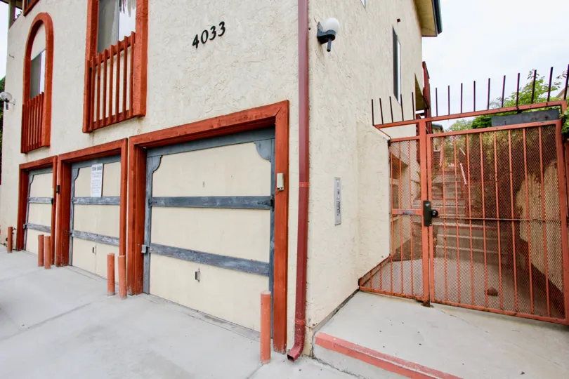Parking area and gateway entrance at Louisiana 8 in North Park California